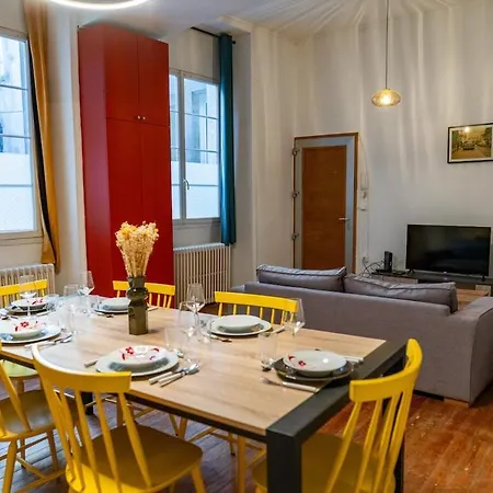 Daire Coeur Saint-laud - Historic Center 4-6 Guests *